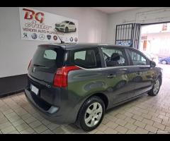Peugeot 5008 1.6 HDi 112CV 2010 unico prop 7 posti - 17