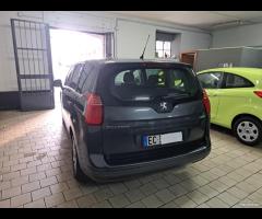 Peugeot 5008 1.6 HDi 112CV 2010 unico prop 7 posti - 18