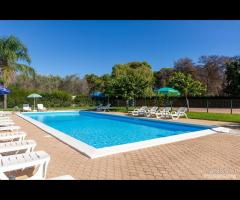 Casa Vacanze Con Piscina a Torre Lapillo