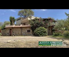 San teodoro - villa vista mare ampio terreno