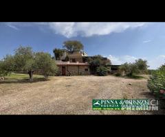 San teodoro - villa vista mare ampio terreno