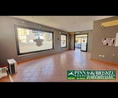 Oristano - locale commerciale / abitazione