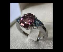 ANELLO ORO 18kt. TOPAZI AZZURRI E TORMALINA ROSA