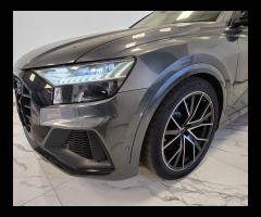 AUDI Q8 SQ8 TDI quattro tiptronic