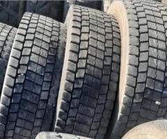 4 gomme  usate 275 70 22.5 brigestone