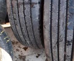 Coppia di pneumatici usati 9 22.5 annate