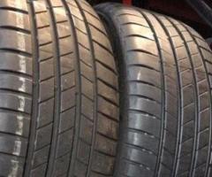 Coppia di pneumatici usati 215 40 18 brigestone