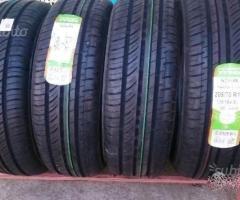 4 gomme nuove 205 70 15 c nokian Hakkac 106 104