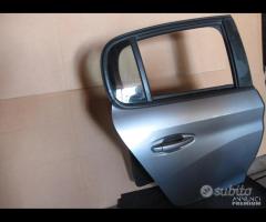 PEUGEOT 208 PORTA SPORTELLO PORTIERA POST DX