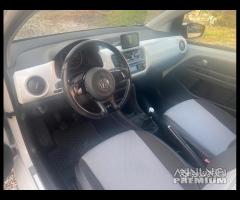 Volkswagen UP 1.0 benzina NEOPATENTATI GARANZIA 12 - 19