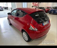 Lancia Ypsilon 1.2 69 CV 5 porte Silver - 6
