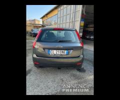Ford Fiesta 1.2 16V 3p. Zetec - 6