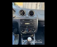 Ford Fiesta 1.2 16V 3p. Zetec - 14