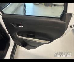 Suzuki Vitara 1.6 VVT V-Top - 14