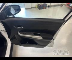 Suzuki Vitara 1.6 VVT V-Top - 16