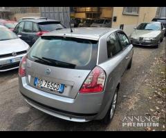 Fiat Stilo 1.9 MJT 120 CV 3 porte Dynamic - 7