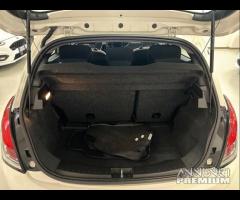 Lancia Ypsilon 1.2 69 CV 5 porte Gold - 11