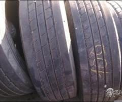 Gomme usate 385 65 22.5 dunlop