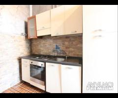 Luminoso Bivani Pressi P.zza 2 Giugno - 8