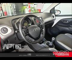 Toyota Aygo 5p 1.0 x-cool 72cv - 11