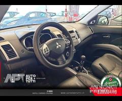 Mitsubishi Outlander 2.0 di-d Instyle 7p.ti dpf - 7
