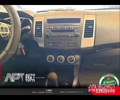 Mitsubishi Outlander 2.0 di-d Instyle 7p.ti dpf - 12