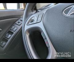 HYUNDAI ix35 - 21