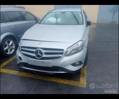 Mercedes Classe A 1.6 Benzina 2013 270910 Ricambi