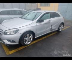 Mercedes Classe A 1.6 Benzina 2013 270910 Ricambi
