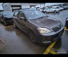 Toyota Auris Diesel 2004 Demolita - Per Ricambi