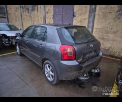 Toyota Auris Diesel 2004 Demolita - Per Ricambi