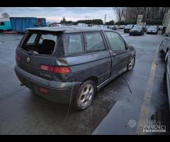 Alfa Romeo 145 Twin Spark Demolita - Per Ricambi