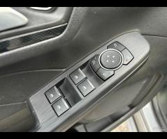 Ford Kuga 2.5 Full Hybrid 190 CV CVT 2WD ST-Line X - 16