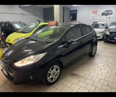 Ford Fiesta gpl titanium nav/led full 12/2016