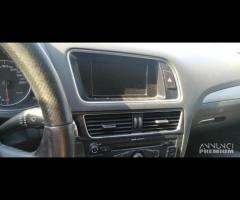 Ricambi Audi Q 5 2.0 D del 2009 - 9