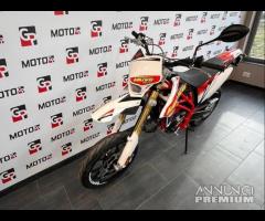 Moto Suzuki Valenti Motard n01 50 pronta consegna - 10