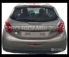 Portellone paraurti posteriore peugeot 208