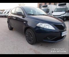 Ypsilon hybrid 2021