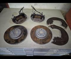 Kit Freni Anteriori 4 Pompanti Per Audi A4 - A5 B9