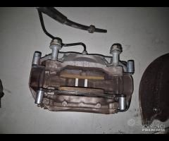 Kit Freni Anteriori 4 Pompanti Per Audi A4 - A5 B9 - 10