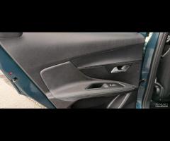 Peugeot 3008 PureTech Turbo 130 S&S Allure - 12
