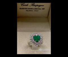 ANELLO CUORE ORO 18kt. DIAMANTI SMERALDO COLOMBIA