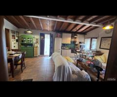 Cave, casa con giardino e tinello - 14