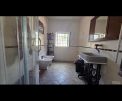 Cave, casa con giardino e tinello - 23