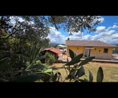 Cave, casa con giardino e tinello - 29