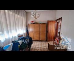 Cave, ampia con giardino e garage - 16