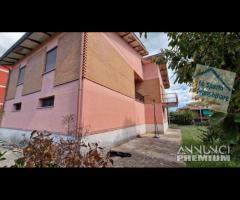 Cave, ampia con giardino e garage - 27