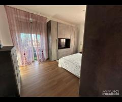 Cave,posto al secondo piano con due posti auto - 7