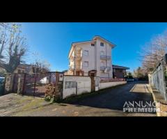 Cave,posto al secondo piano con due posti auto - 10