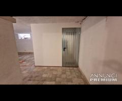 Cave,posto al secondo piano con due posti auto - 12